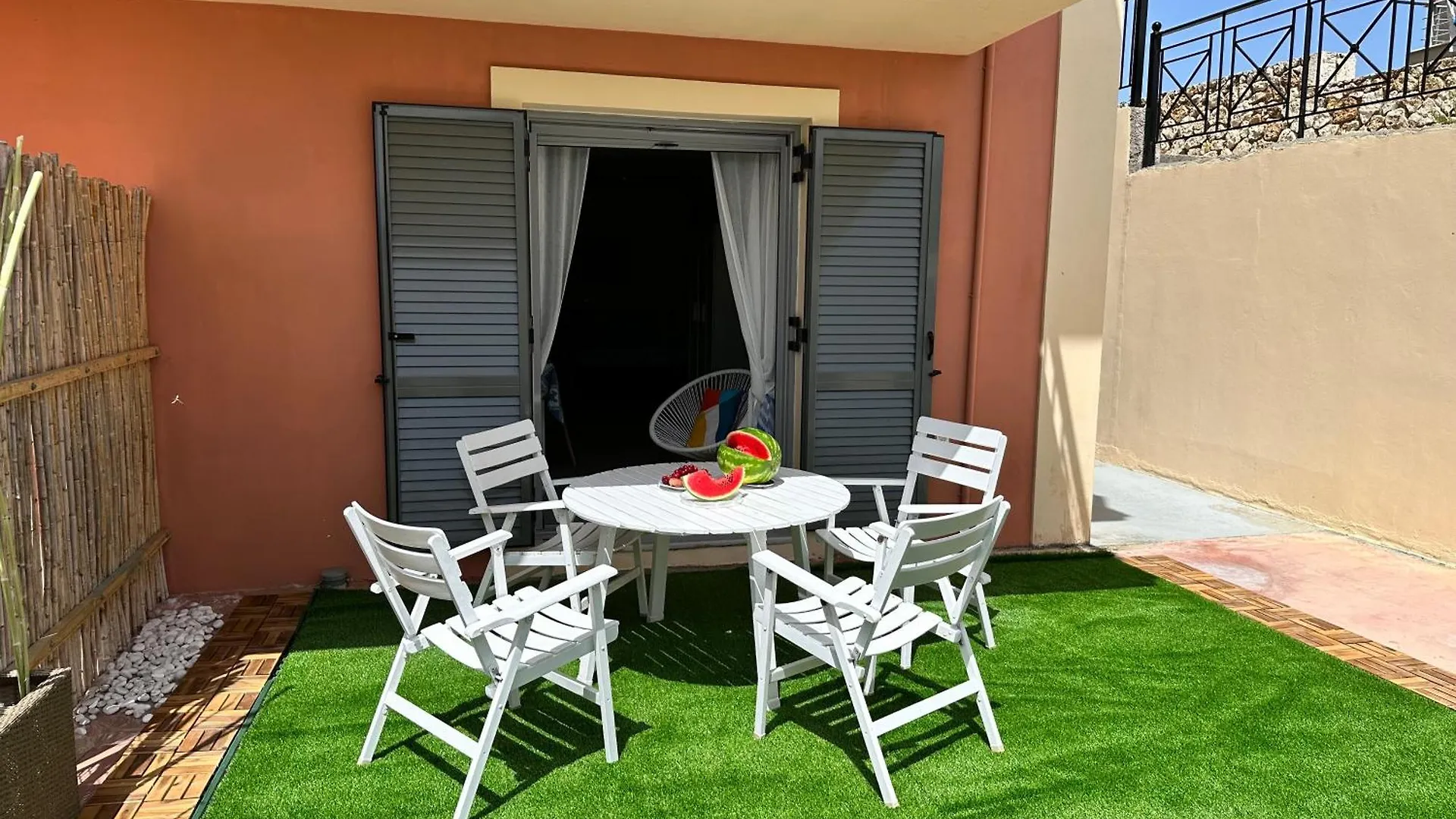 Lotus Studio Apartment North ليكسوري